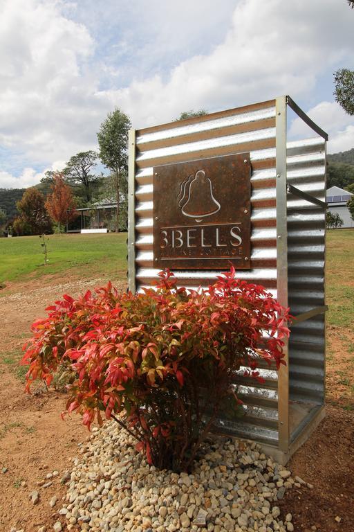 3 Bells Alpine Cottage Bright Esterno foto